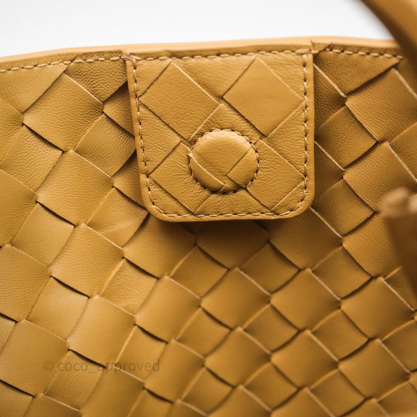 Bottega Veneta Small Andiamo Bag Dark Praline Intrecciato Lambskin