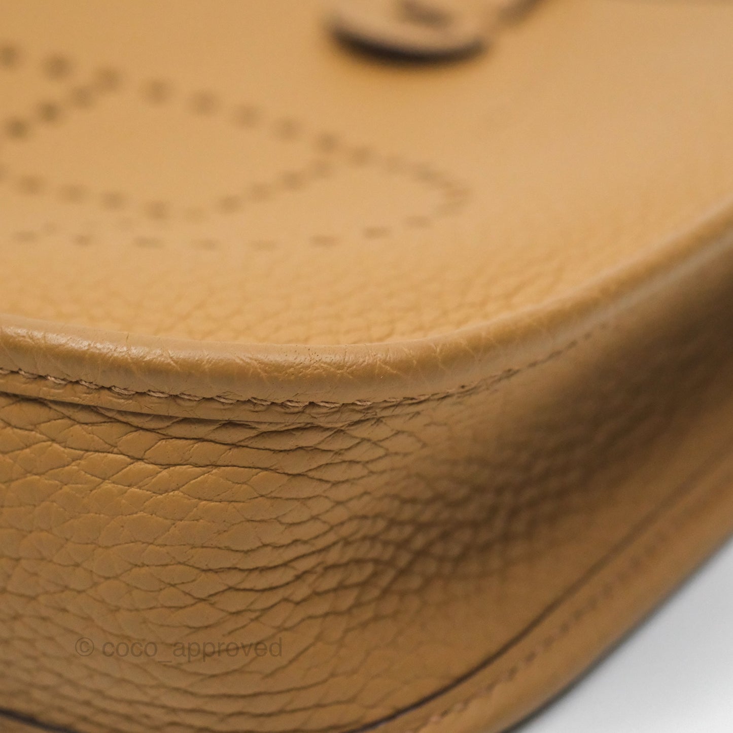Hermès Mini Evelyne 16 Biscuit 48 Clemence Gold Hardware