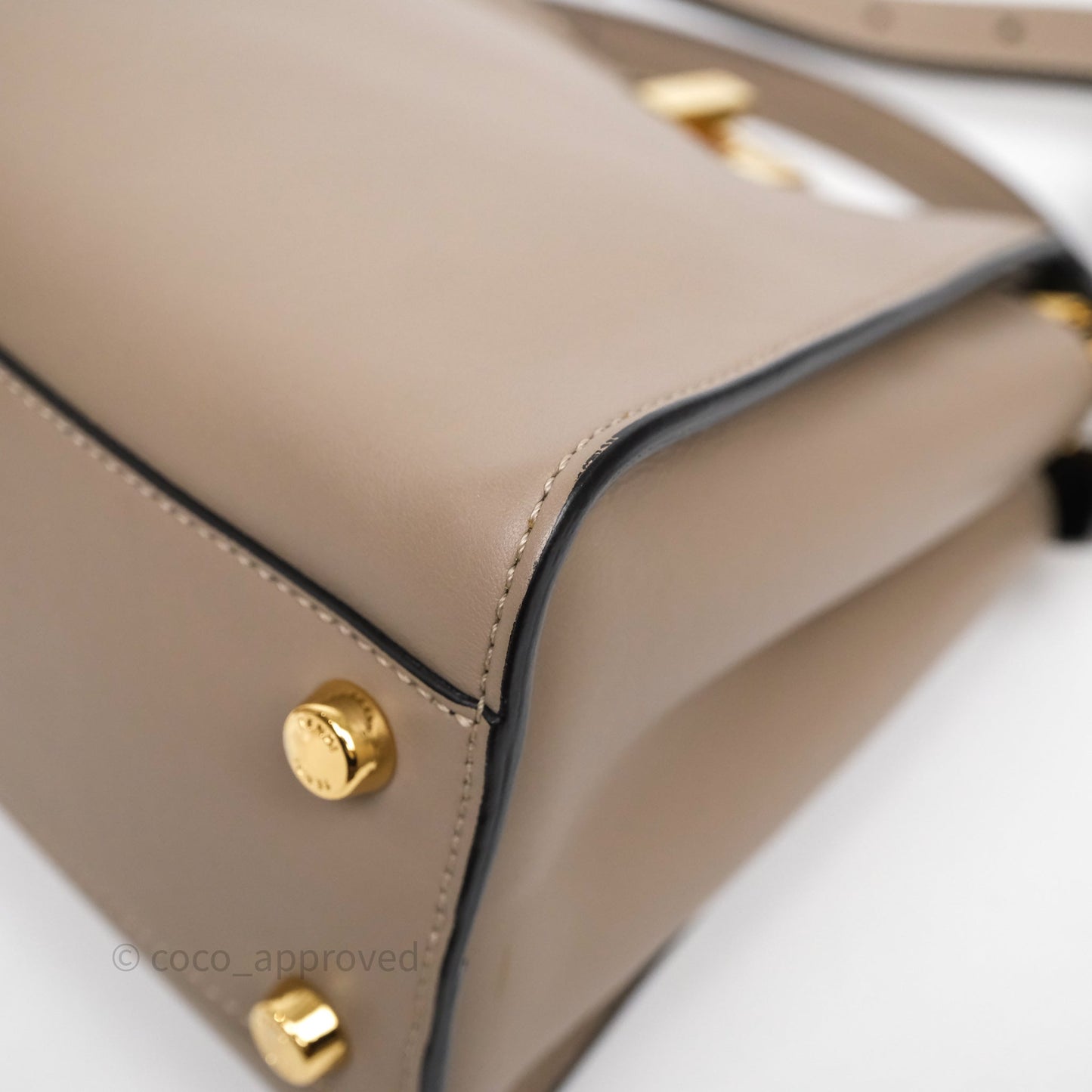 Fendi Peekaboo Iconic Essentially Bag Calfskin Beige