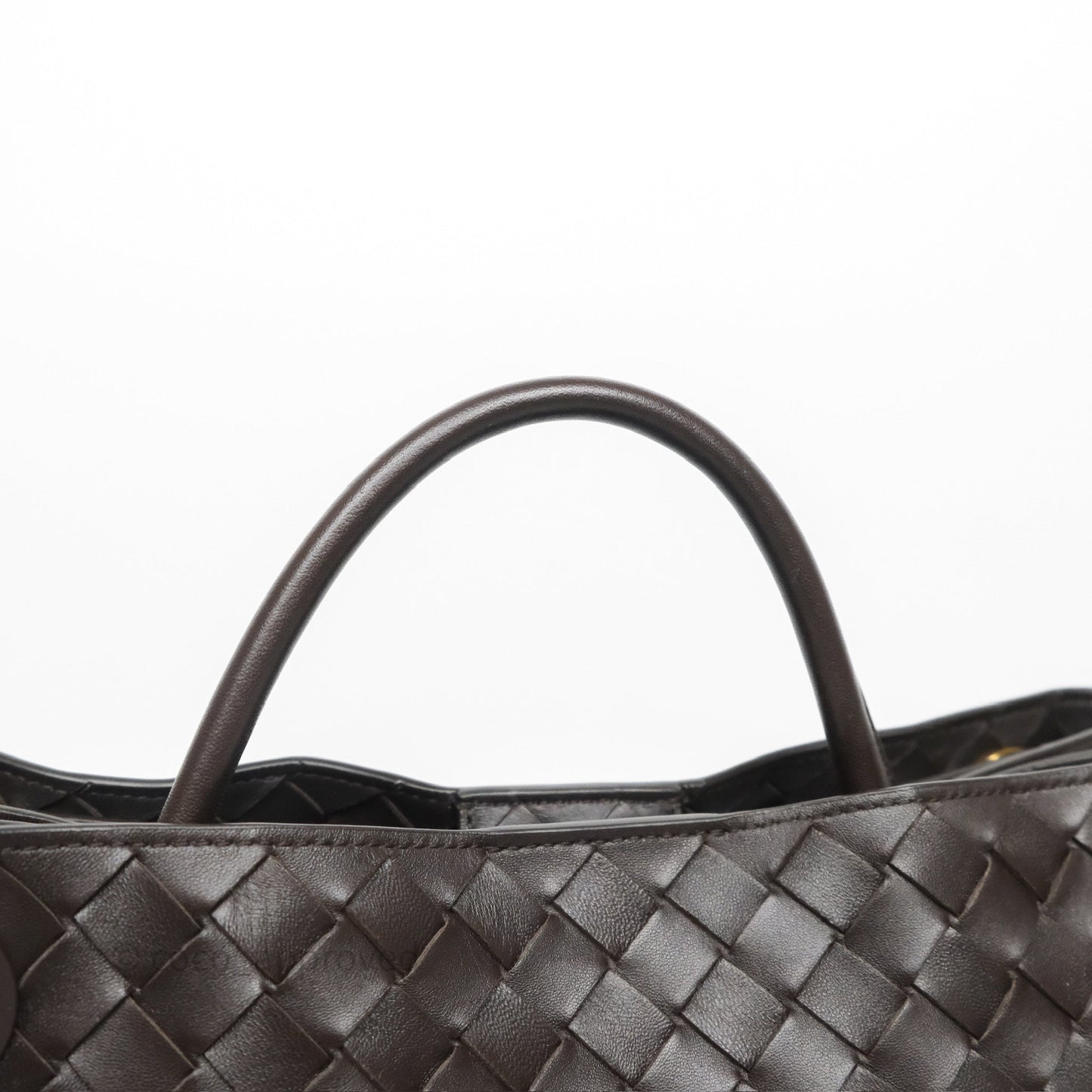 Bottega Veneta Medium Andiamo Bag Fondant Brown Intrecciato Lambskin