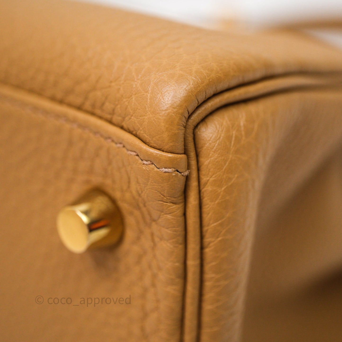 Hermès Kelly 28 Biscuit 4B Togo Gold Hardware