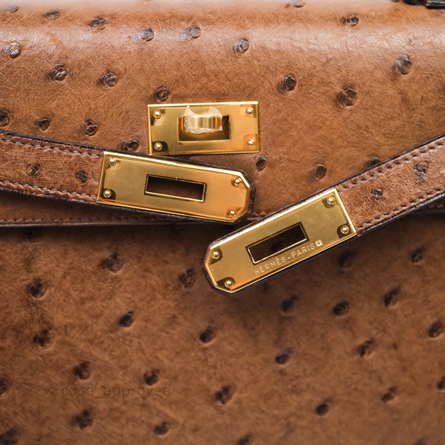 Hermès Kelly 28 Chocolate Ostrish Sellier Gold Hardware
