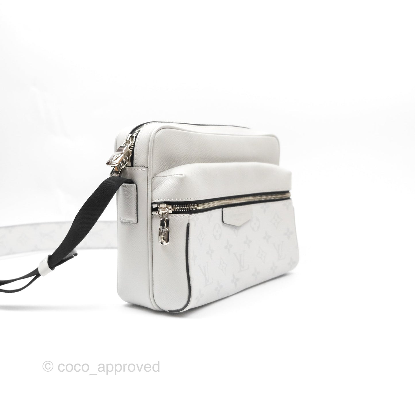 Louis Vuitton Monogram Taigarama Outdoor Messenger