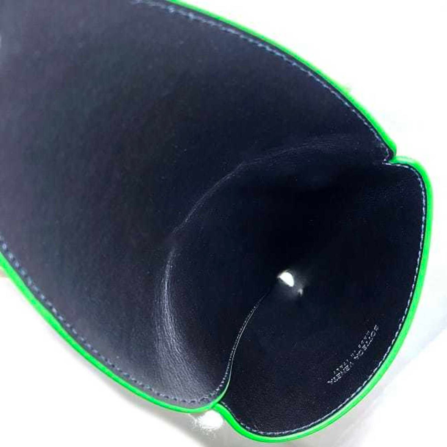 Luxury Bottega Veneta  Leather Pouch ()