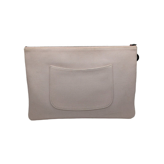 Luxury Chanel bag La Pausa Bay Pouch O-Case Light Pink