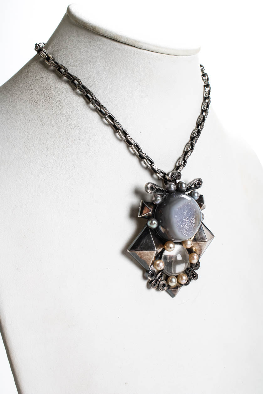 Luxury Bottega Veneta Womens Sterling Silver Pearl & Quartz Brooch Pendant Necklace