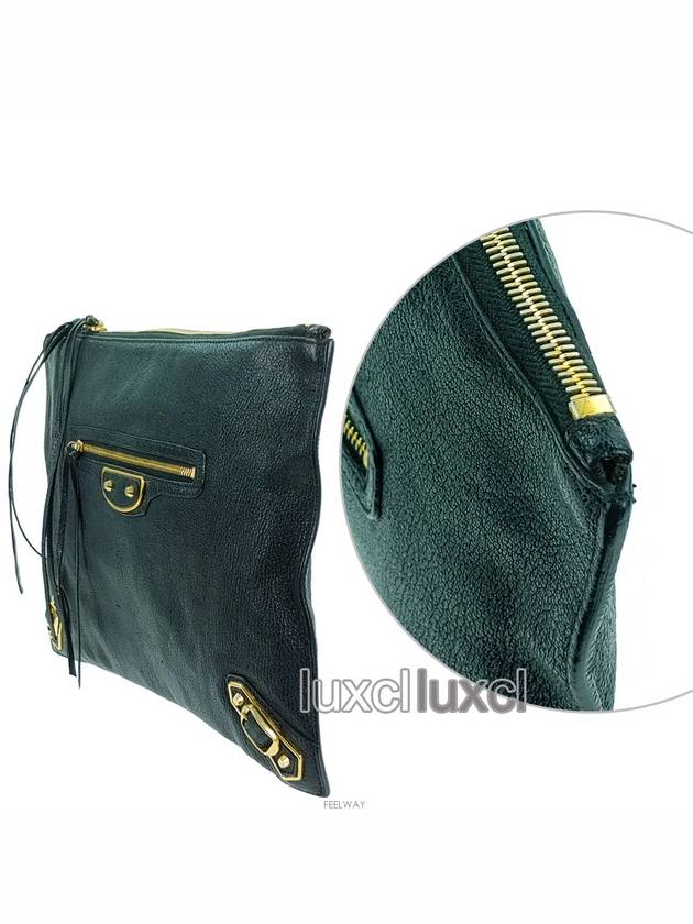 Luxury Balenciaga Giant Edge Medium Clutch Bag 390186
