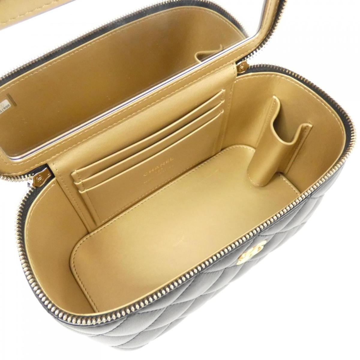 CHANEL AP2303 SHOULDER BAG