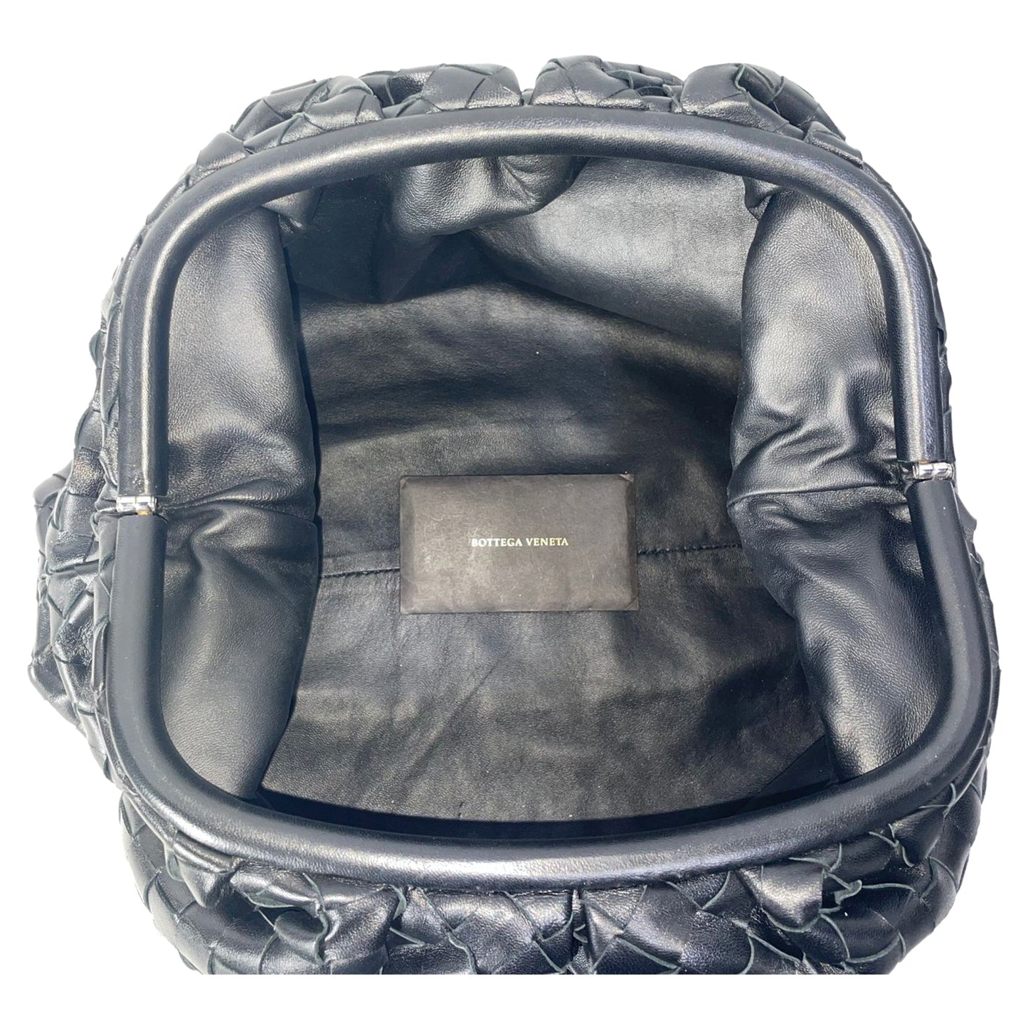 Luxury Bottega Veneta Pouch Intrecciato Bag in Black Calfskin Leather