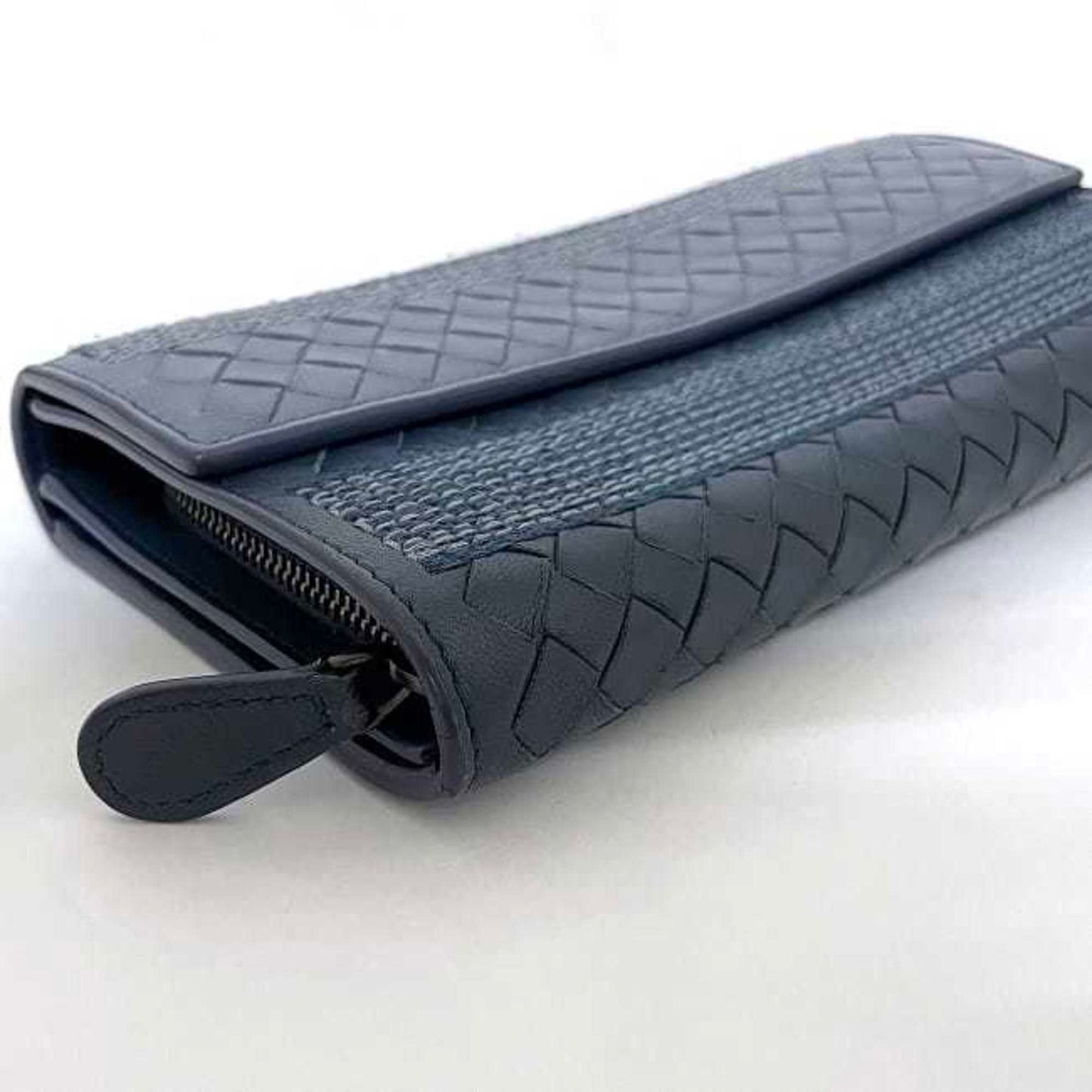 Luxury Bottega Veneta Intrecciato blue  Leather Long Wallet (Bi-Fold) ()