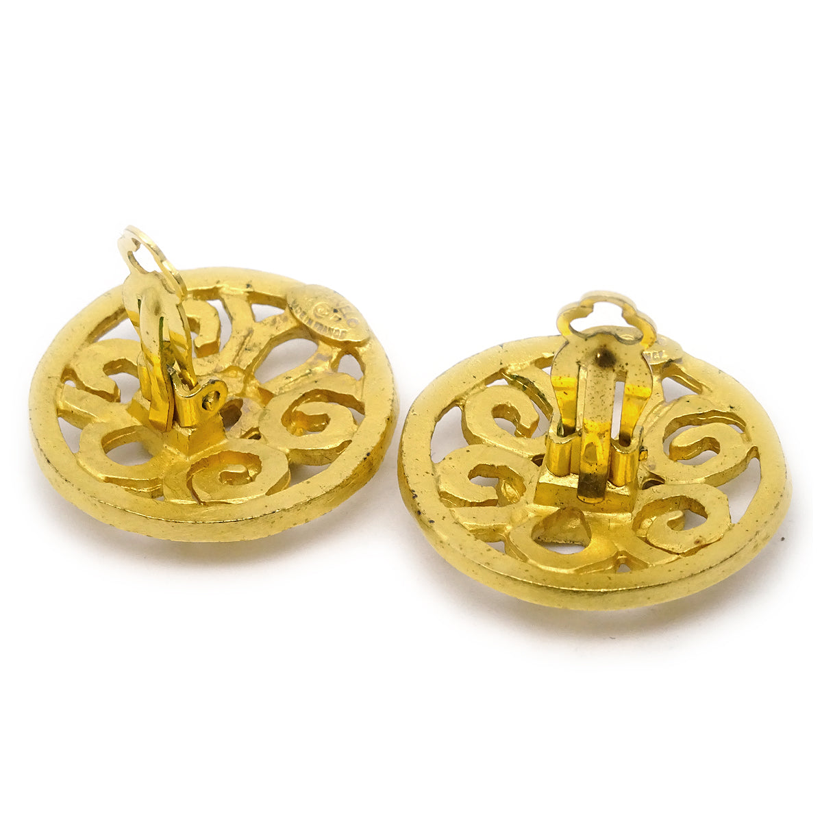 Luxury Chanel 1995 Fretwork Paisley Round Earrings Clip-On Gold