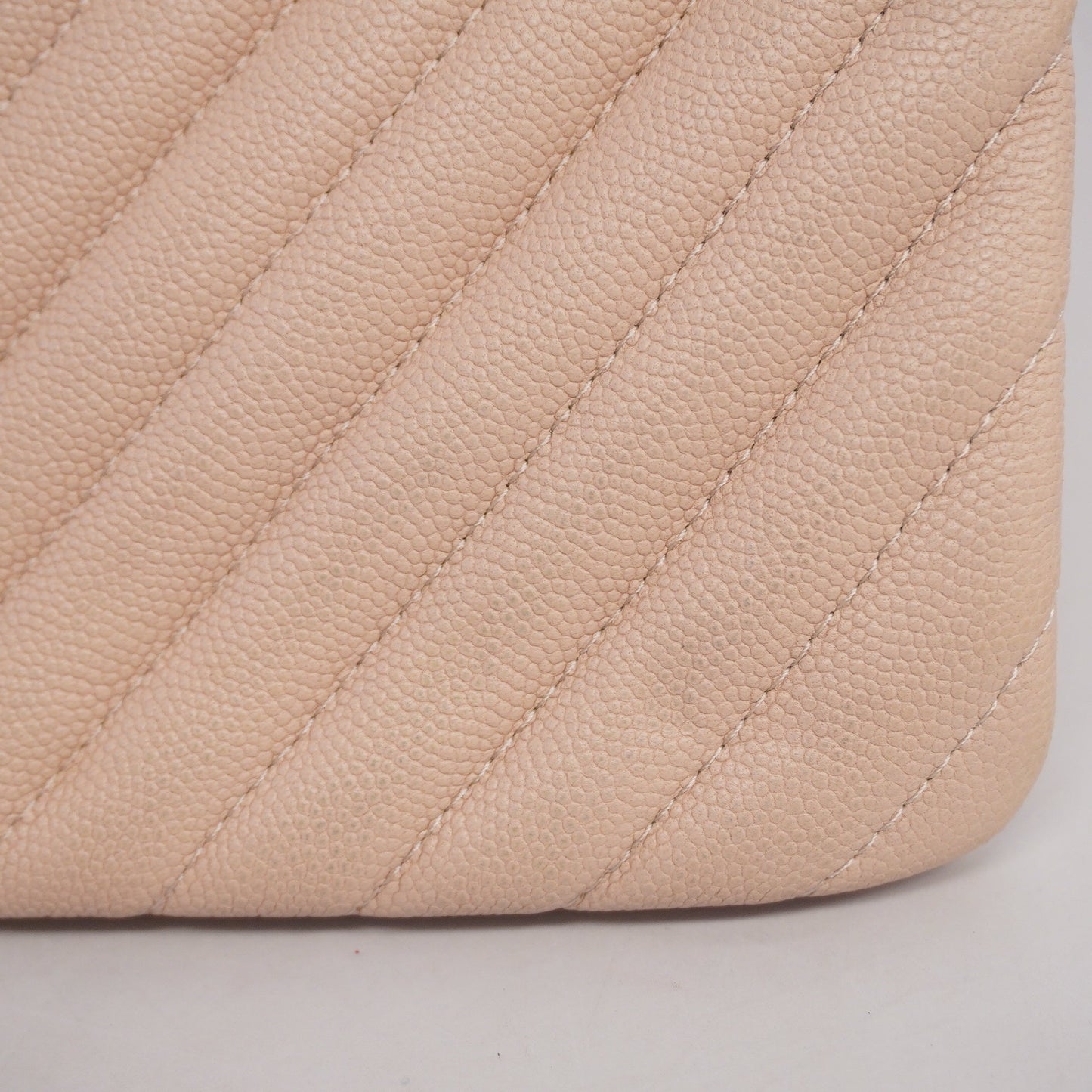 CHANEL  Clutch Bag V Stitch Women's Caviar Leather Clutch Bag Pink