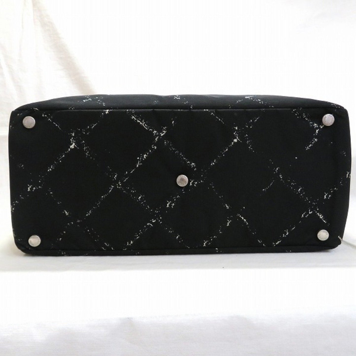 Luxury Chanel old travel line bag tote unisex