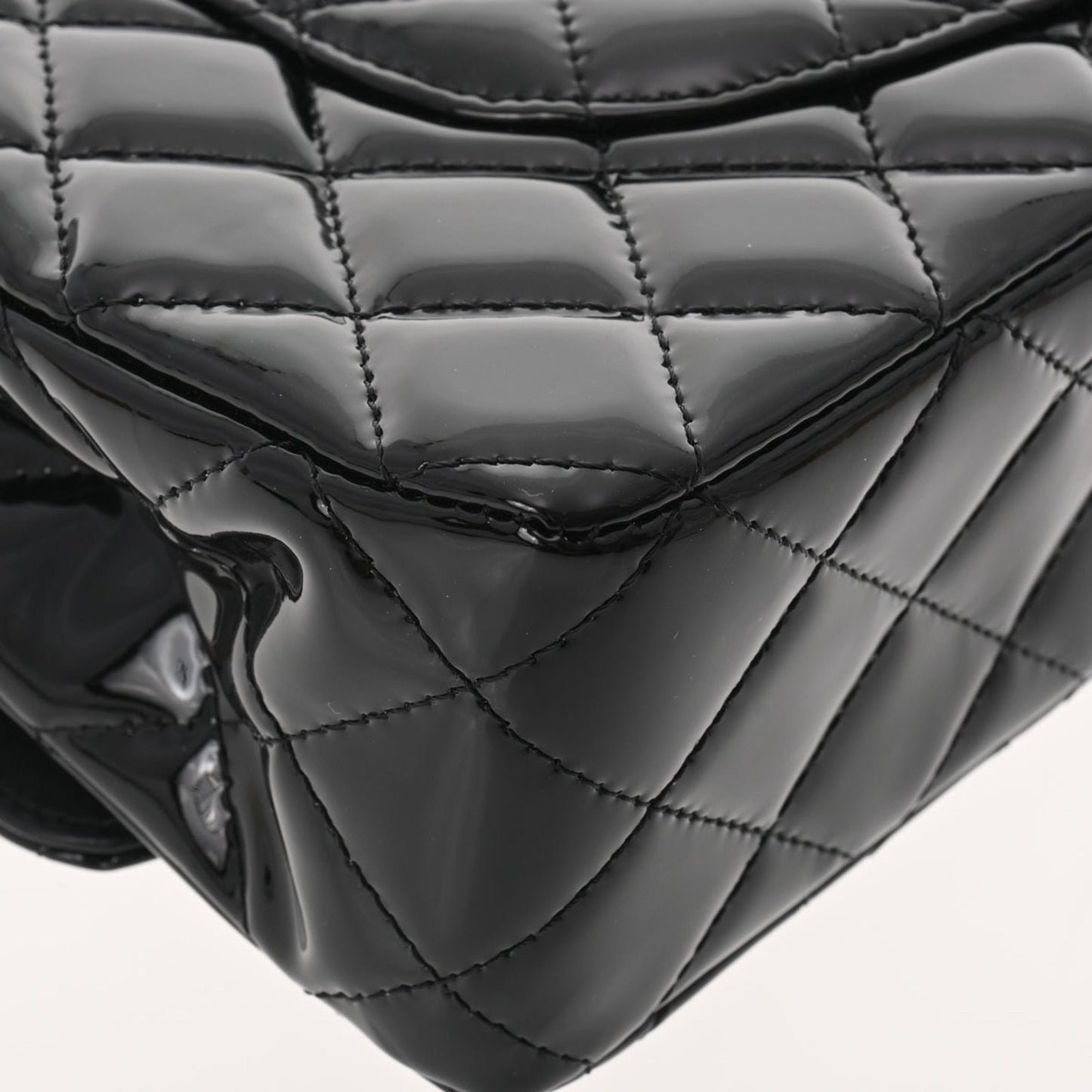CHANEL matelasse W flap chain shoulder 25 black champagne ladies patent leather bag