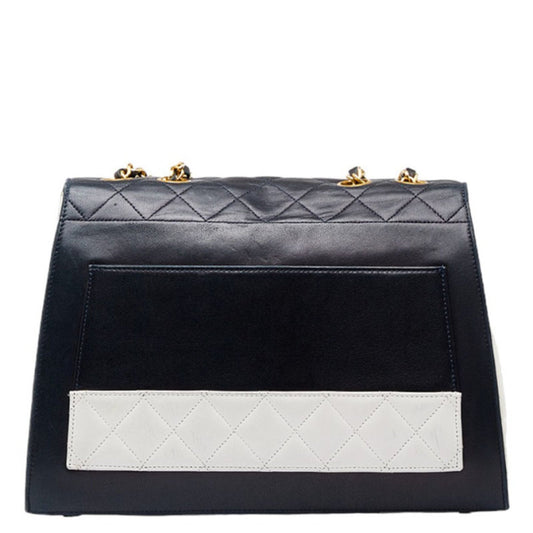 Luxury Chanel matelasse bicolor chain shoulder bag navy white lambskin ladies