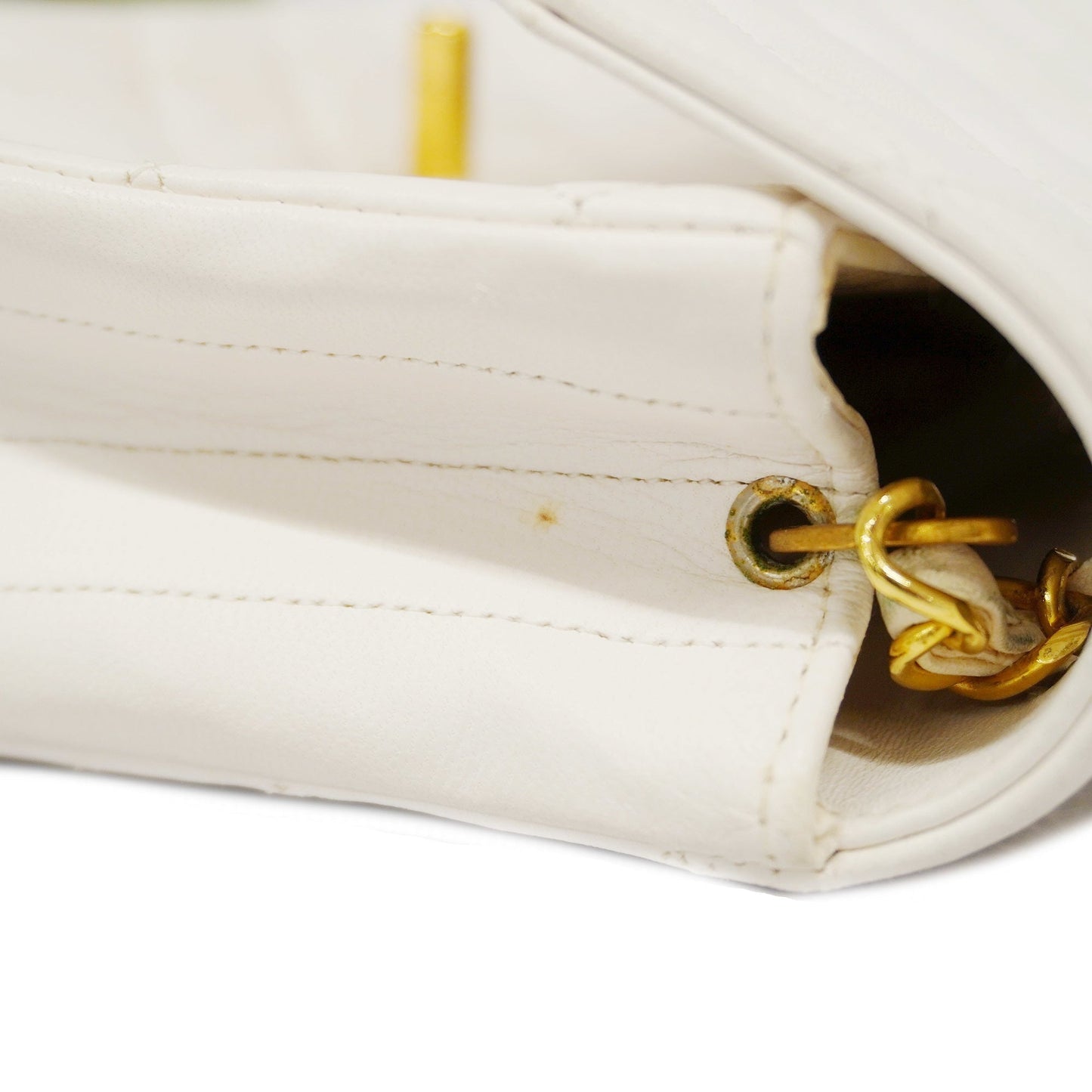 CHANEL  Matelasse Chain Shoulder Women's Leather Shoulder Bag White