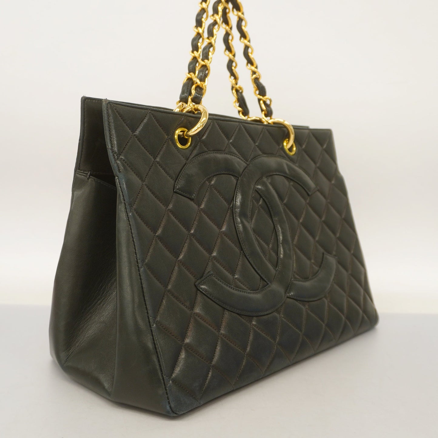 Luxury Chanel  Matelasse Chain Tote Bag Women's Leather Tote Bag Beige