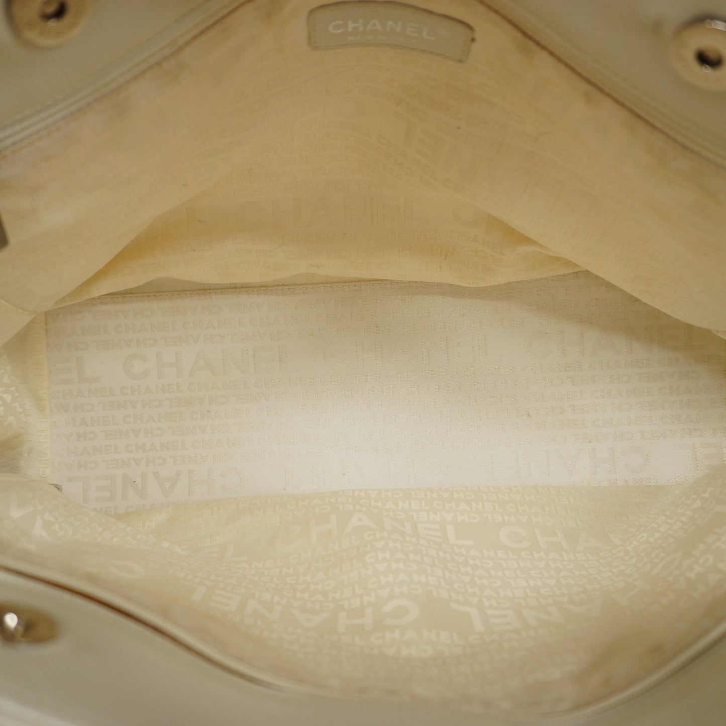 CHANELAuth  2.55 2.55/ Matelasse Women's Leather Tote Bag White