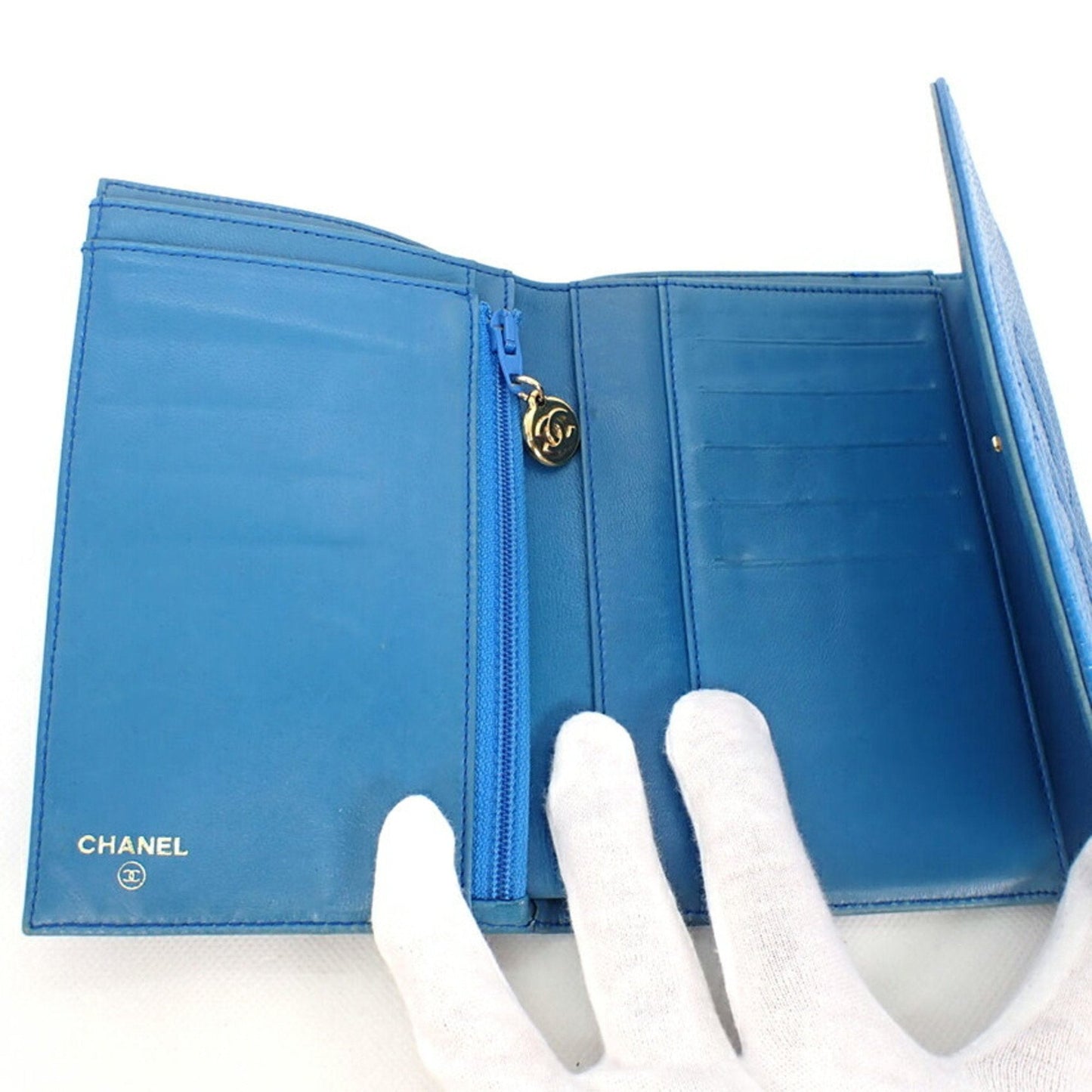 Luxury Chanel here mark caviar skin tri-fold wallet blue with seal No. 5