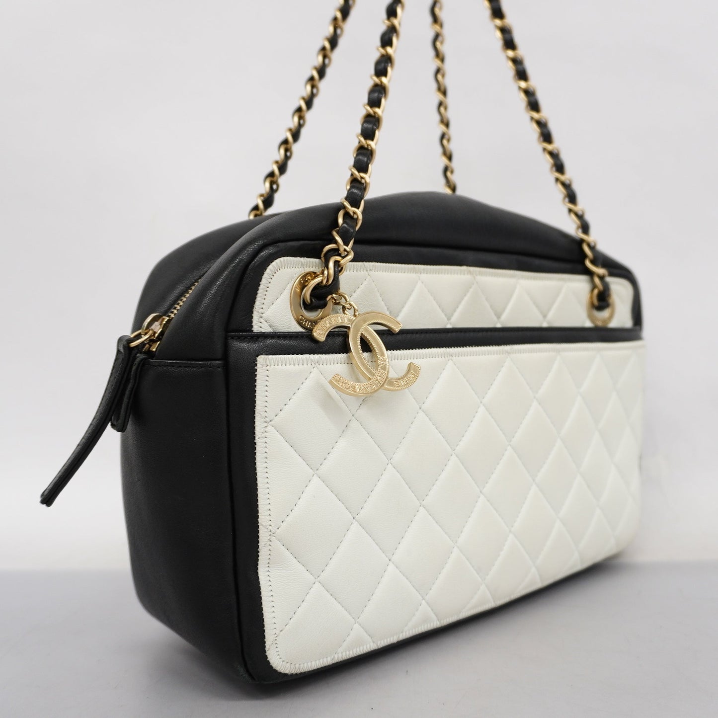 CHANEL  Matelasse Chain Shoulder Women's Leather Shoulder Bag