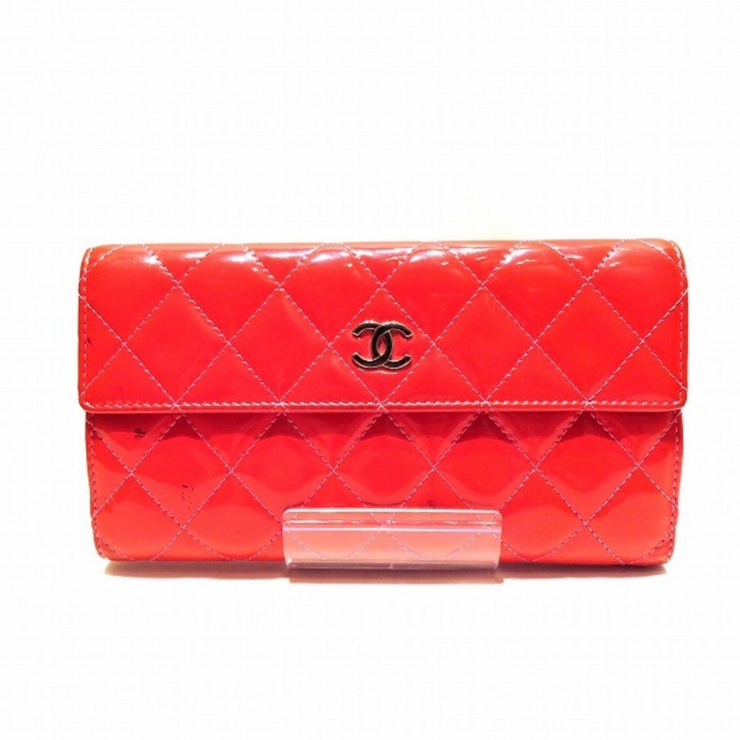 Luxury Chanel matelasse caviar skin A50096 long wallet bi-fold ladies