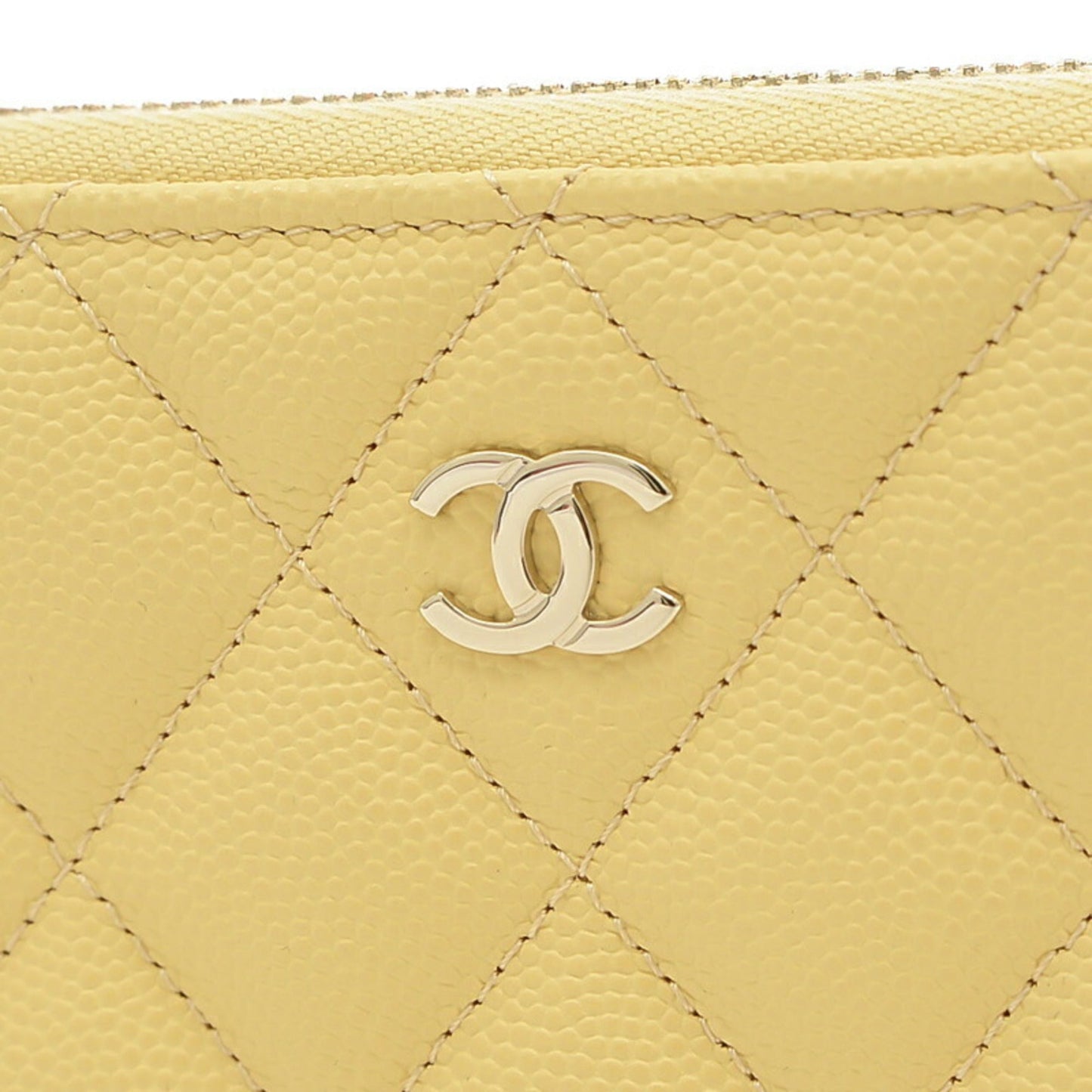 Luxury Chanel Matelasse Round Zipper Long Wallet Caviar Skin Yellow AP0242