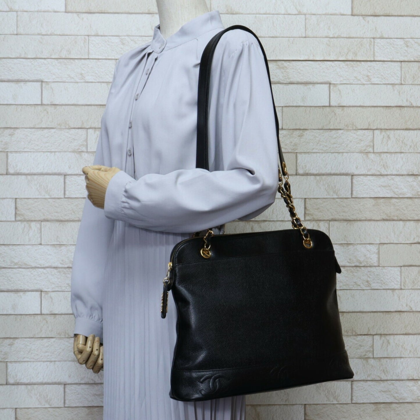 Luxury Chanel Chain Triple Coco Shoulder Bag Caviar Skin Black Women's