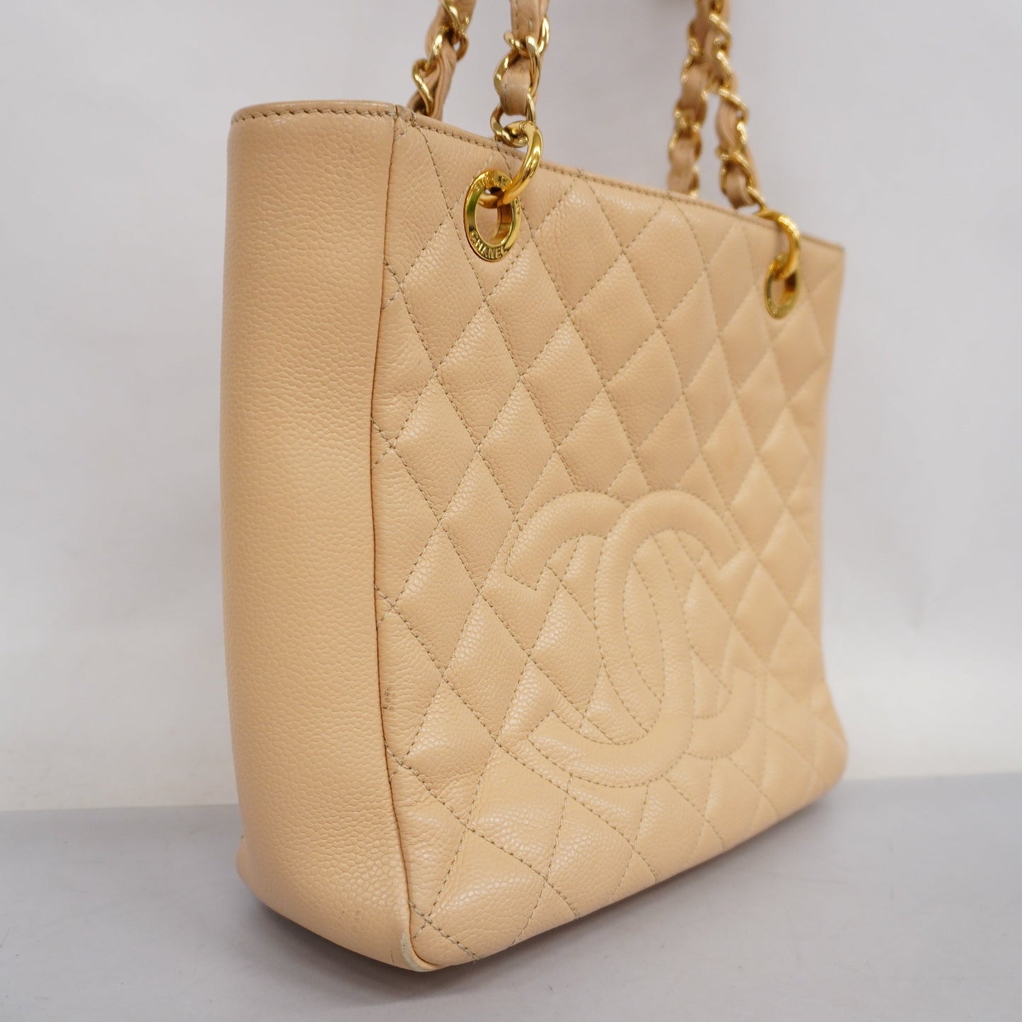 Luxury Chanel  Matelasse Chain Shoulder Women's Caviar Leather Tote Bag Beige