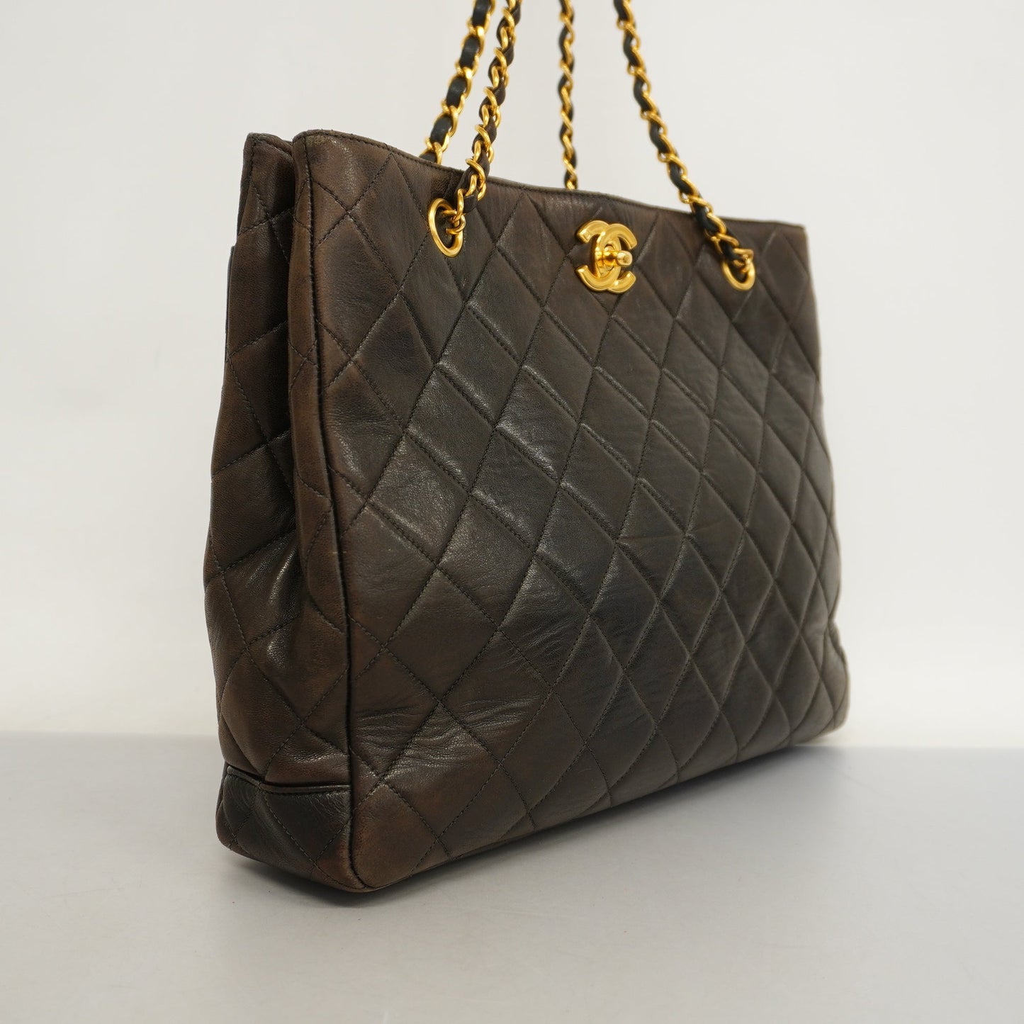 Luxury Chanel  Matelasse Chain Lambskin Women's Leather Shoulder Bag Black