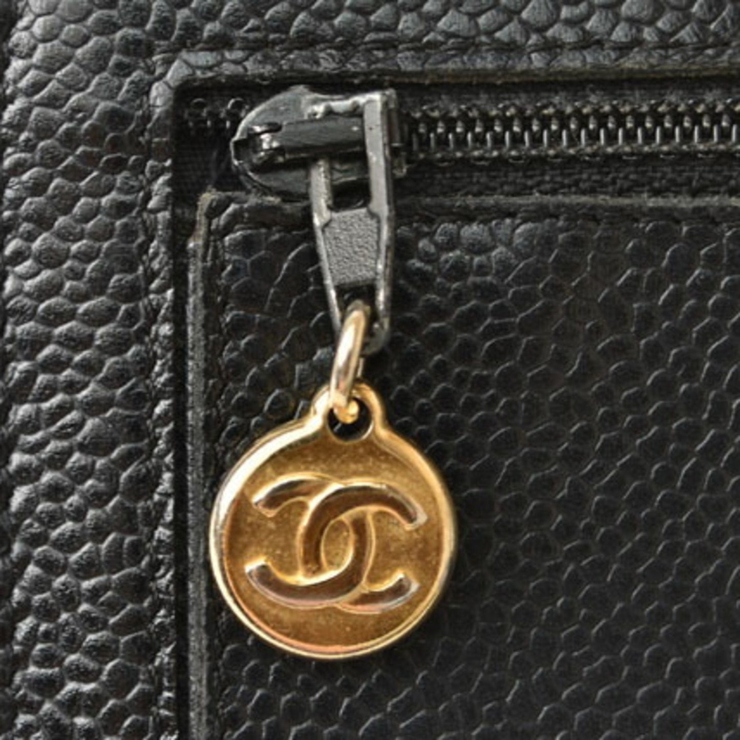 Luxury Chanel long wallet round here mark caviar skin black