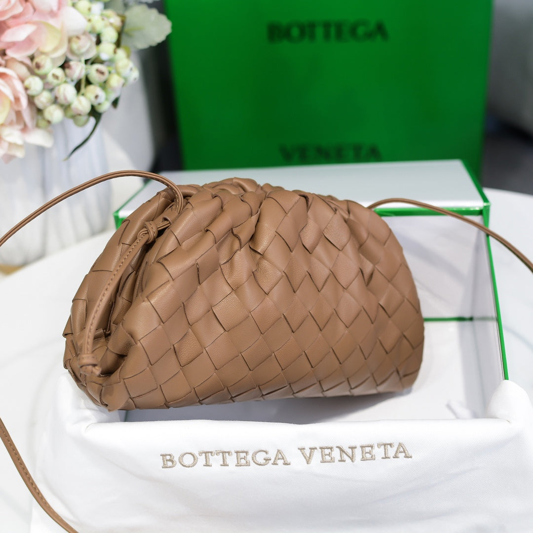 Luxury Bottega Veneta Mini Pouch 22cm Brown Calfskin