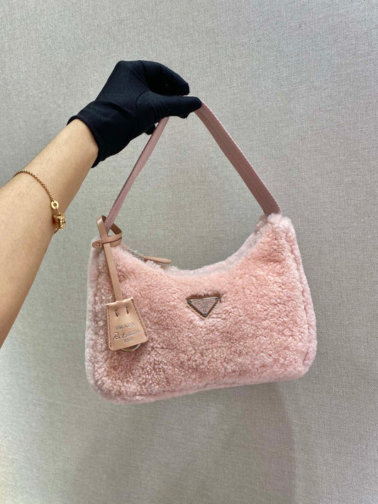 Luxury PradaHOBO BAG 23 IN LIGHT PINK SHEARLING
