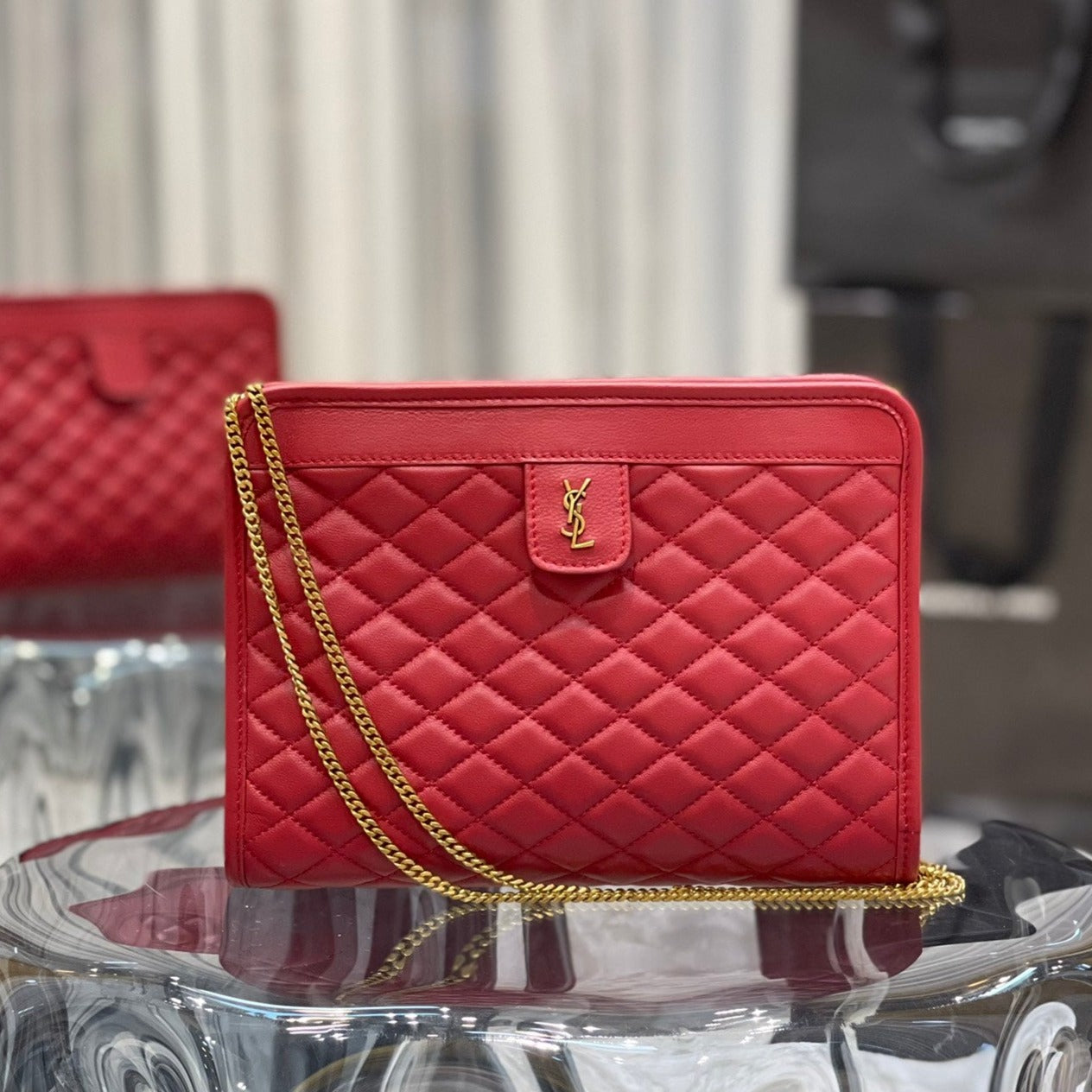 Luxury Saint Laurent VICTOIRE 25 RED LAMBSKIN GOLD HARDWARE