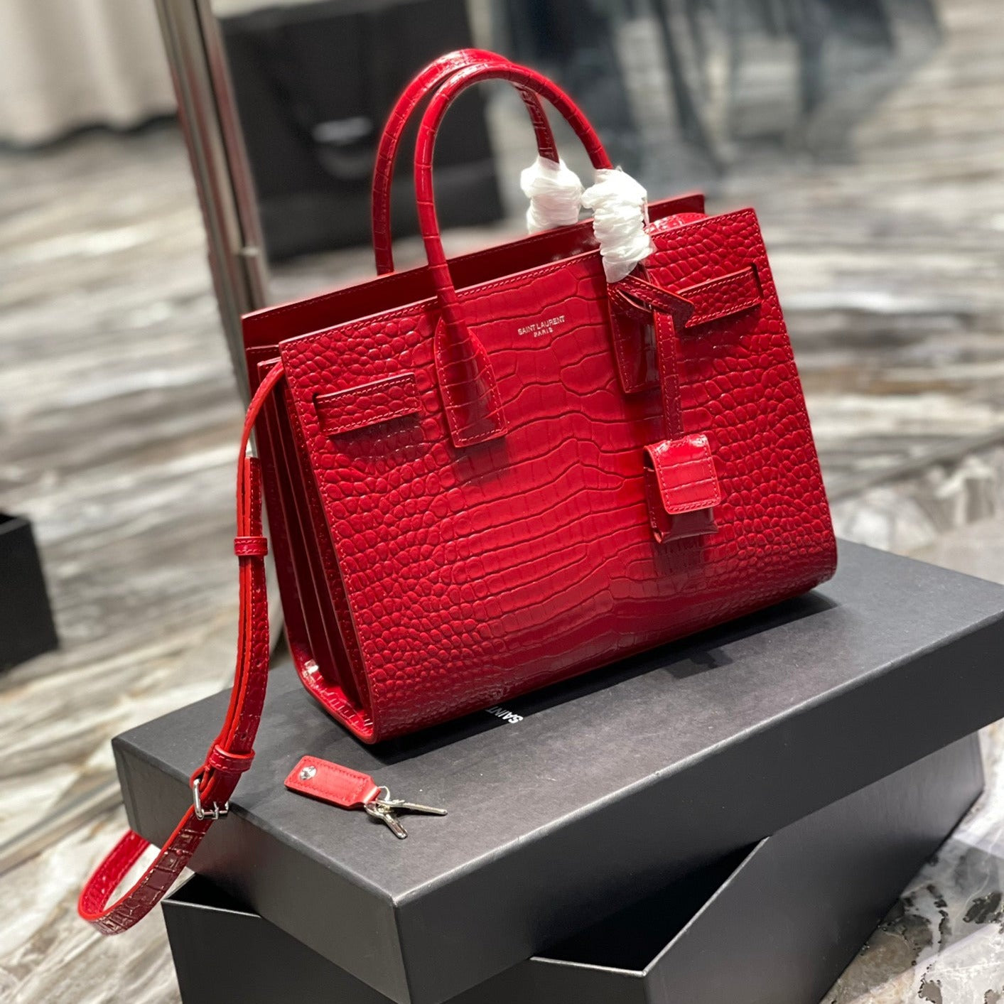 Luxury Saint Laurent SAC DE JOUR BABY 26 RED CALFSKIN GOLD HARDWARE