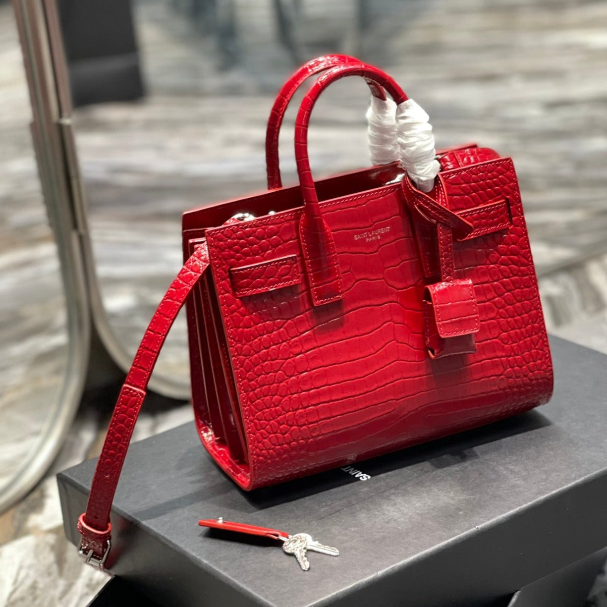 Luxury Saint Laurent SAC DE JOUR NANO 22 RED CALFSKIN GOLD HARDWARE