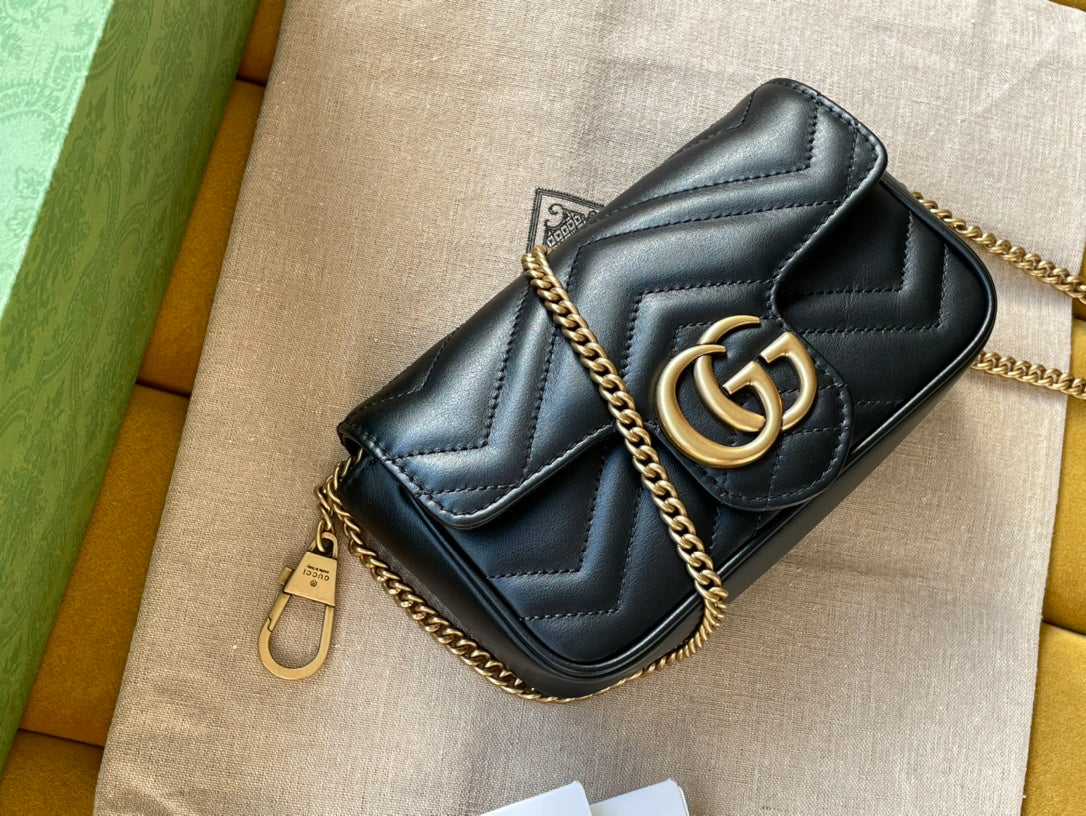 Luxury Gucci GG MARMONT MINI 16 BAG IN BLACK CALFSKIN