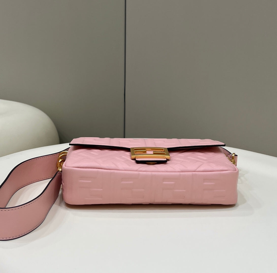 Luxury FendiBaguette 27cm Pink Lambskin Gold Hardware
