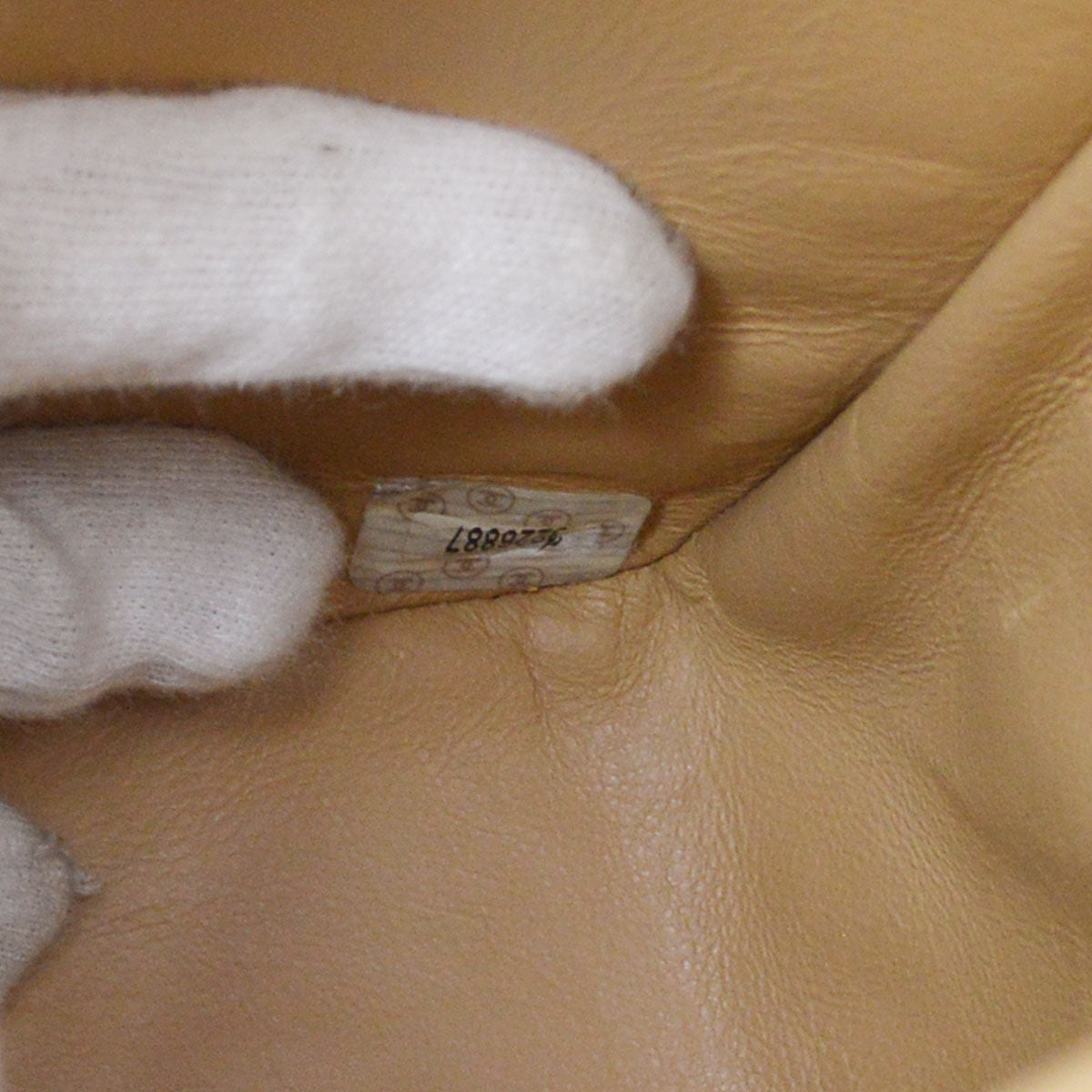 CHANEL 1994-1996 Beige Lambskin Straight Flap Medium 13790