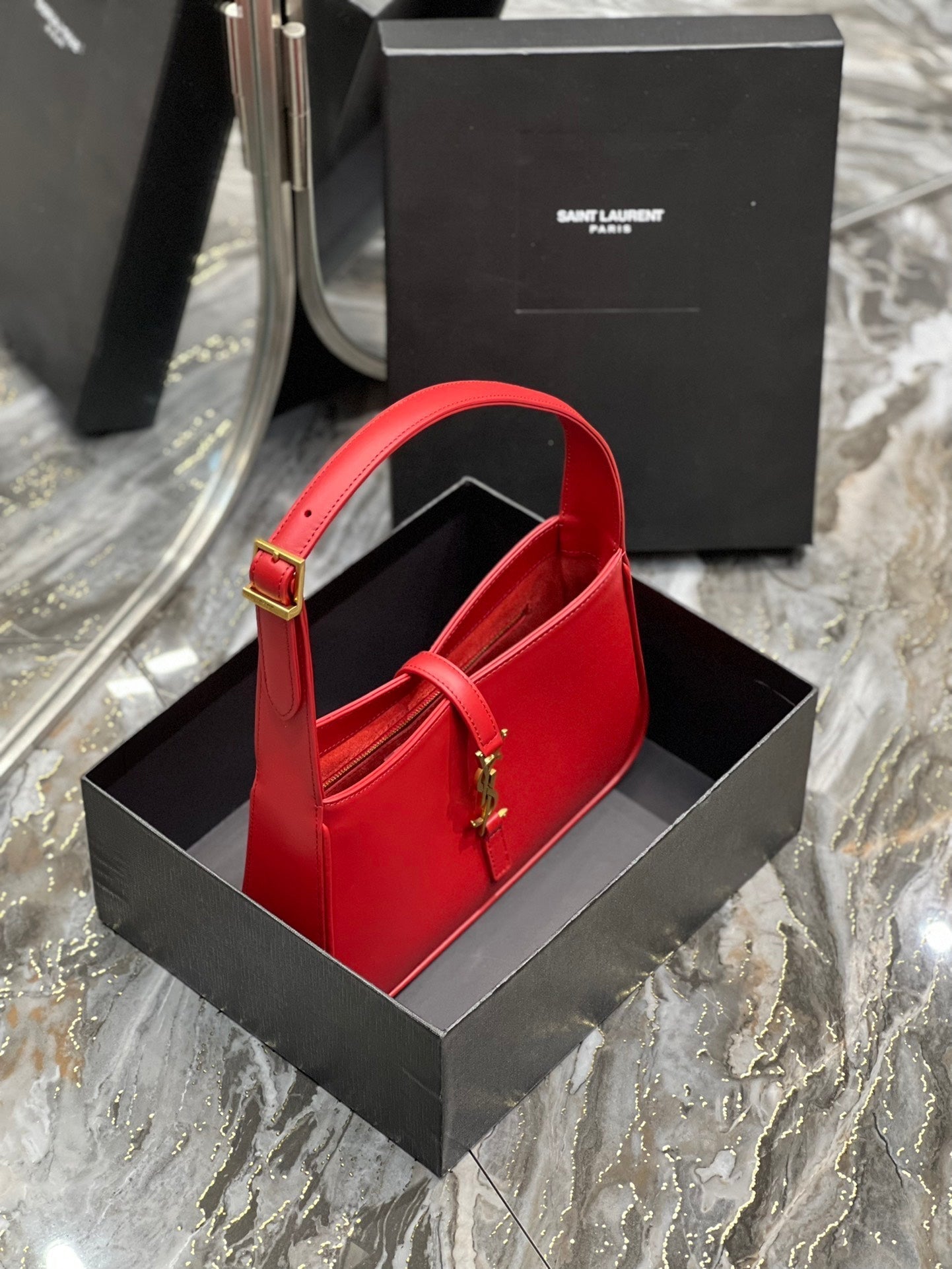Luxury Saint Laurent LE 5 A 7 23 RED LAMBSKIN GOLD HARDWARE