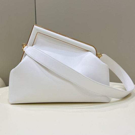 Luxury FendiLuxury FendiFIRST SMALL 32 IN WHITE NAPPA LEATHER BAG GOLD HARDWARE