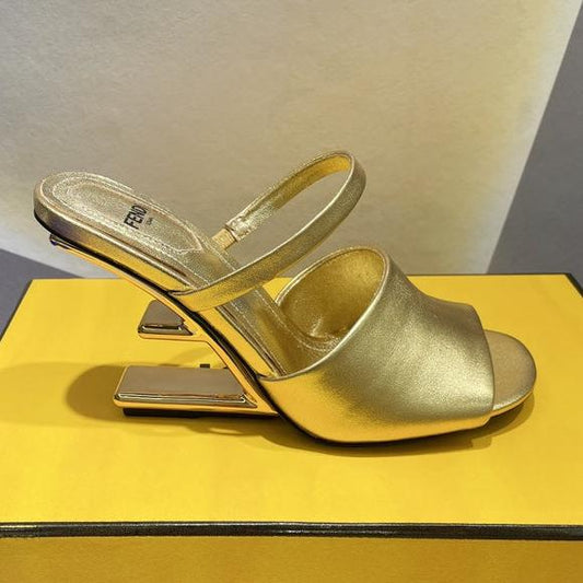 Luxury FendiLuxury FendiFIRST 95 MM HIGH-HEELED SANDAL IN GOLDEN LAMBSKIN GOLD HARDWARE