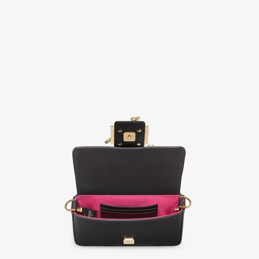 Luxury FendiLuxury FendiFENDACE BROOCH MINI 20 BAGUETTE BAG IN BLACK CALFSKIN