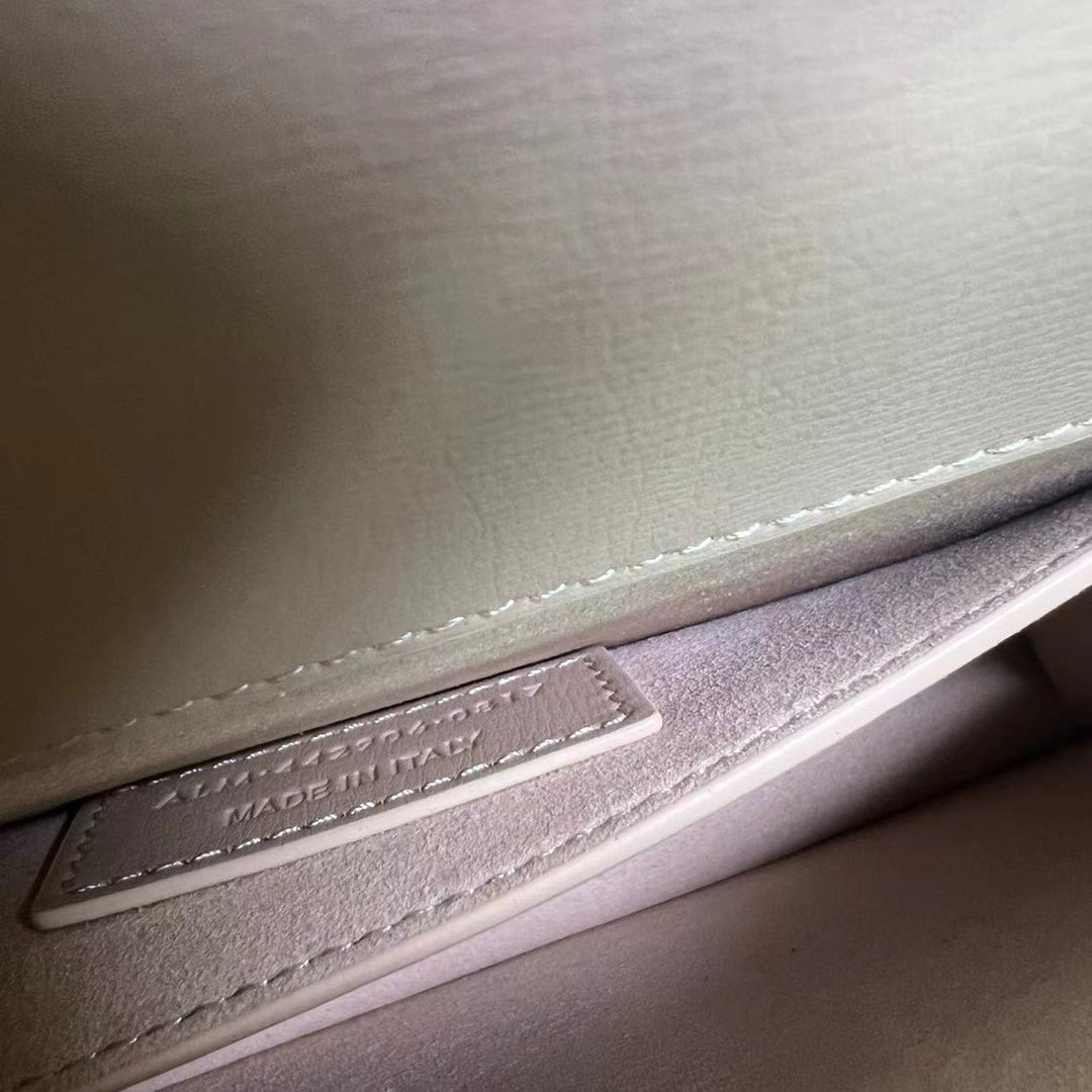 Luxury Saint Laurent SUNSET MEDIUM 22 IN BEIGE CALFSKIN GOLD HARDWARE