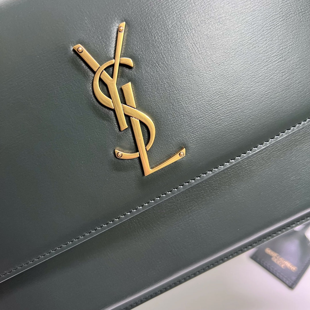 Luxury Saint Laurent SUNSET MEDIUM 22 IN DARK GREEN CALFSKIN GOLD HARDWARE