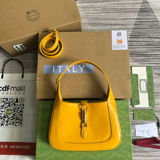 Luxury Gucci GG JACKIE SMALL 28 SHOULDER BAG IN YELLOW CALFSKIN