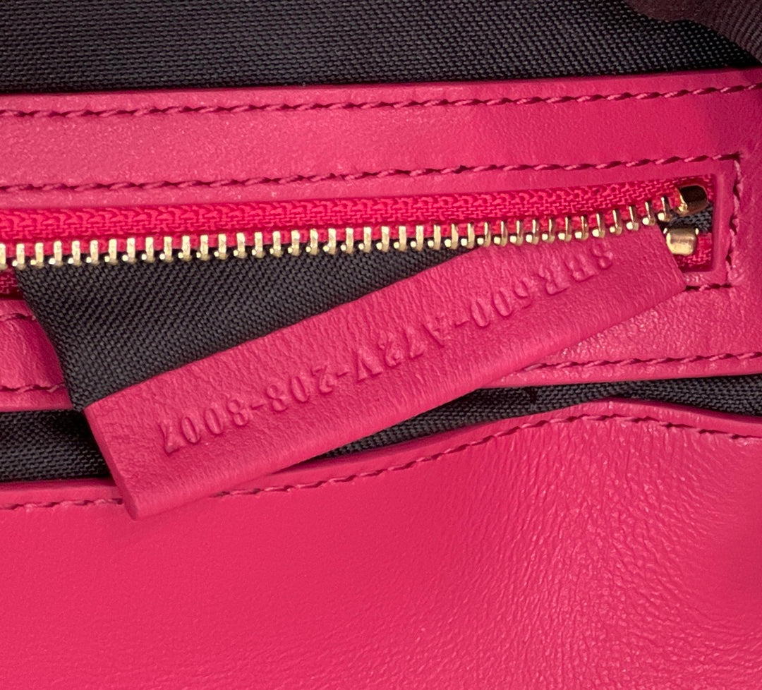 Luxury FendiBAGUETTE WITH FF MOTIF 27 IN CERISH PINK SOFT LAMBSKIN GOLD HARDWARE