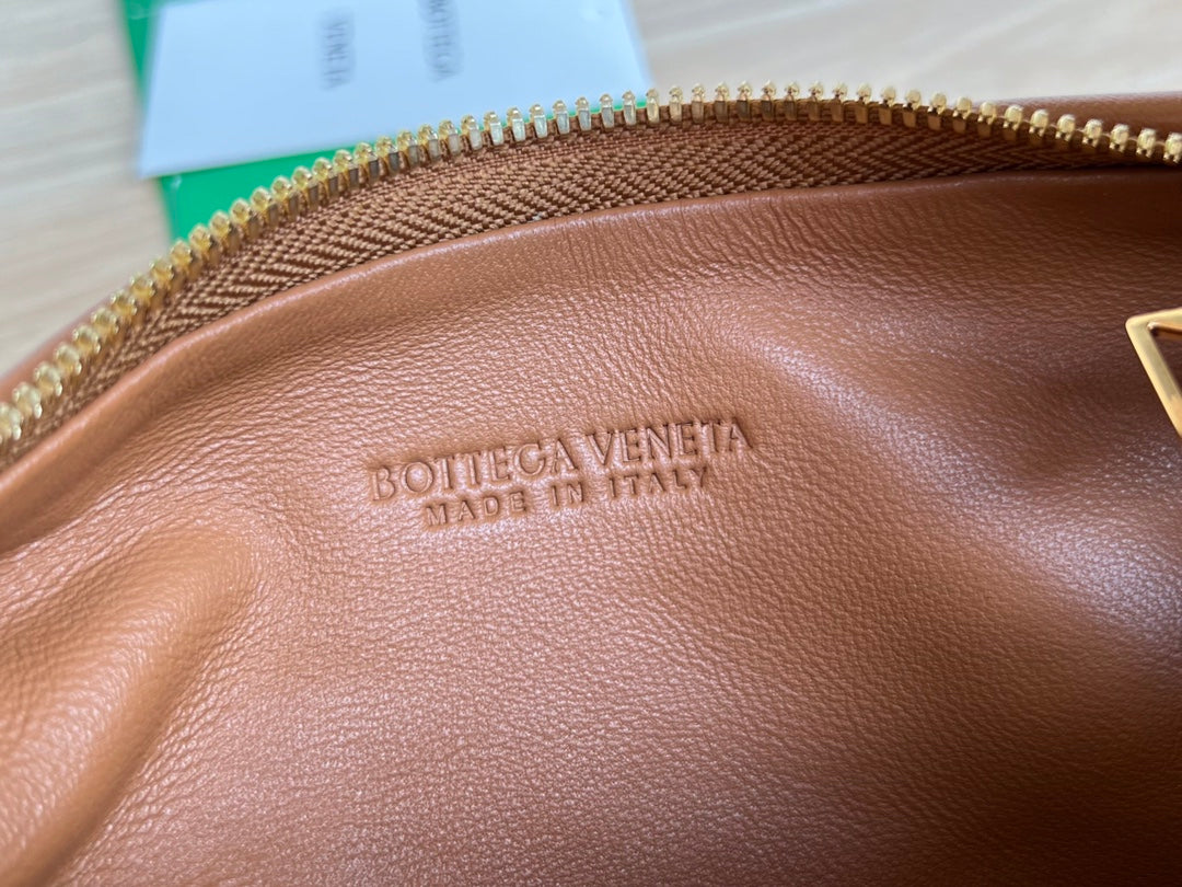 Luxury Bottega Veneta mini jodie 28 brown lambskin