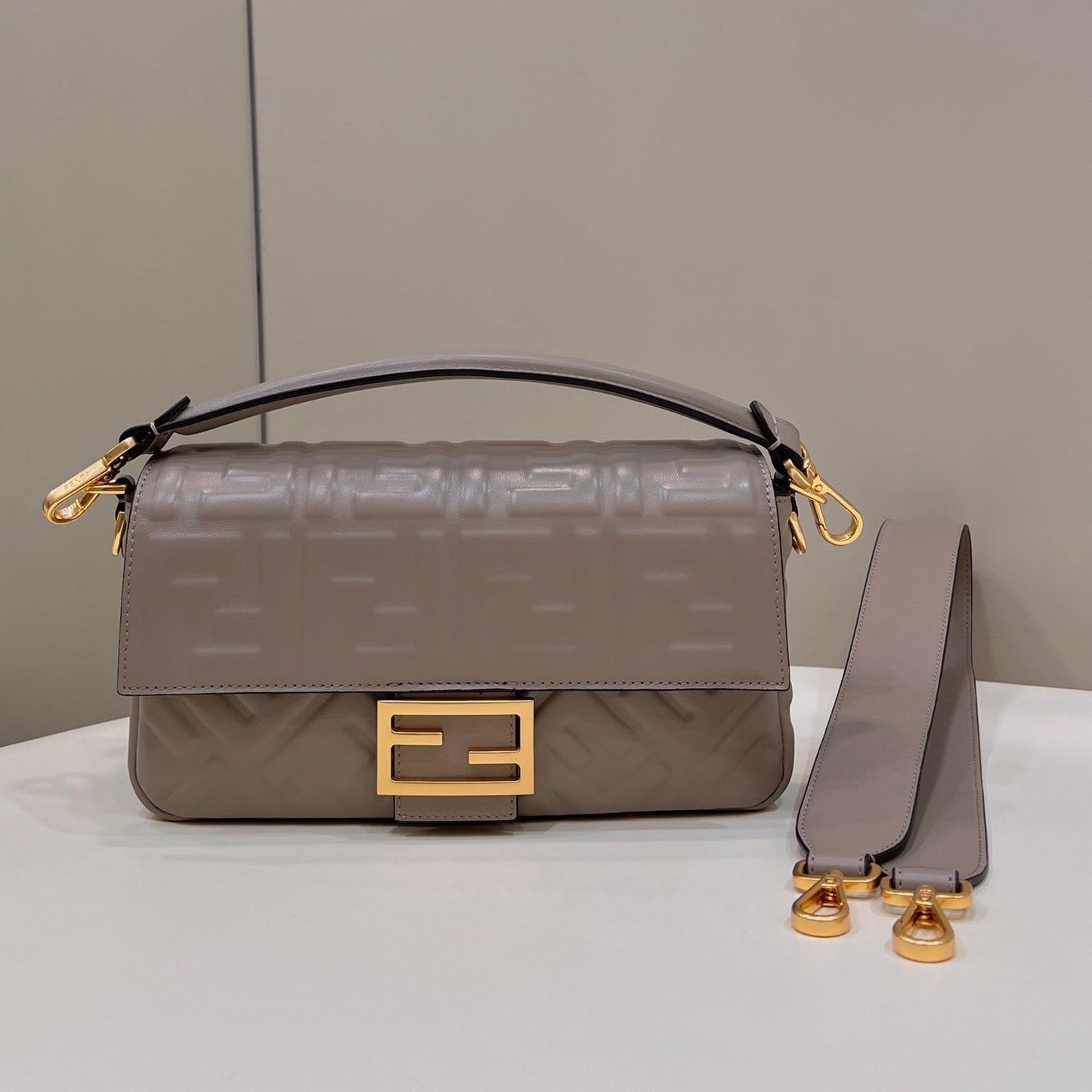Luxury FendiBaguette 27cm Dove Grey Lambskin Gold Hardware