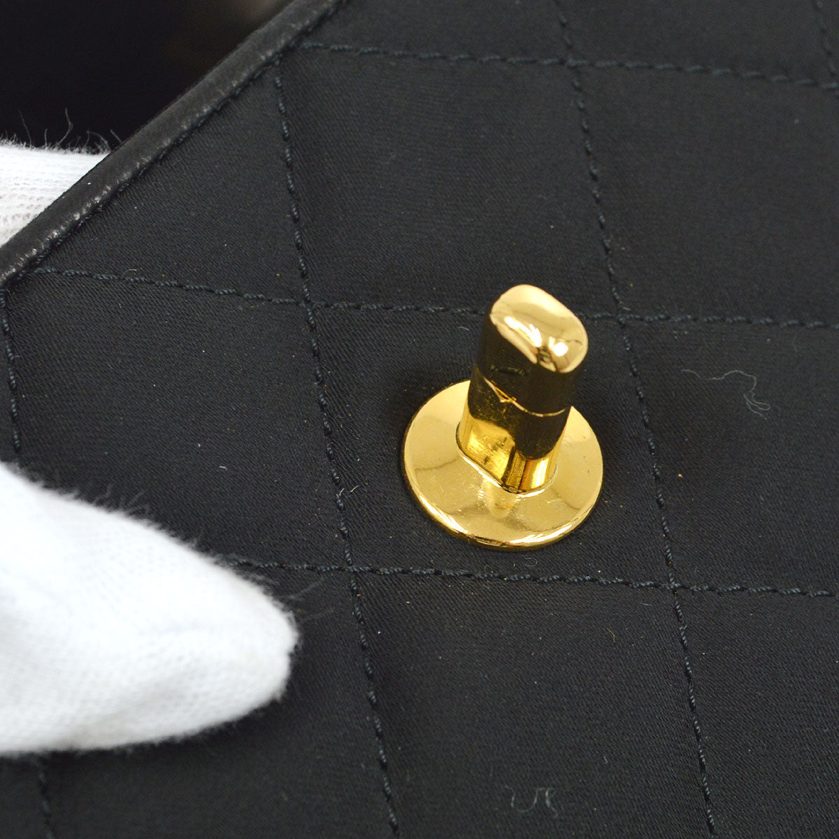 CHANEL★ 1989-1991 Black Satin Octagonal Flap Bag A41381c