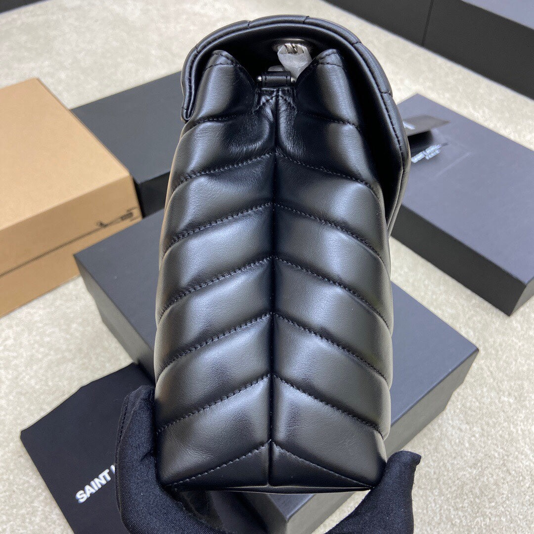 Luxury Saint Laurent LOULOU MEDIUM 32 BLACK  QUILTED LEATHER SILVER HARDWARE